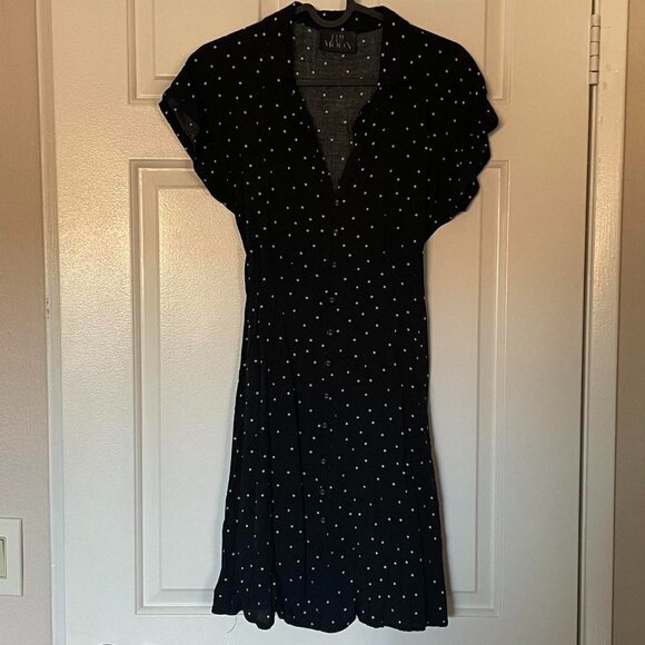 Black and white polka dot collared dress with back tie detail - Picture 1 of 2